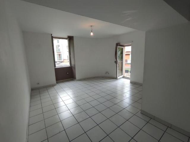 Appartement à louer, 2 pièces Les Vans 07140