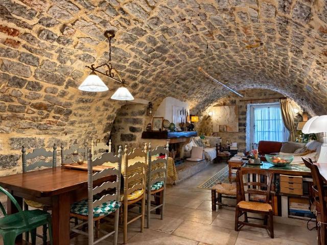 Appartement à louer 2 pièces • Les Matelles