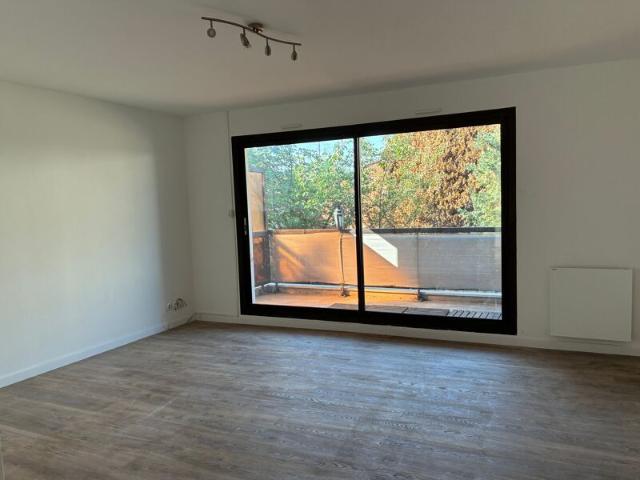 Appartement à louer 2 pièces • Livry Gargan