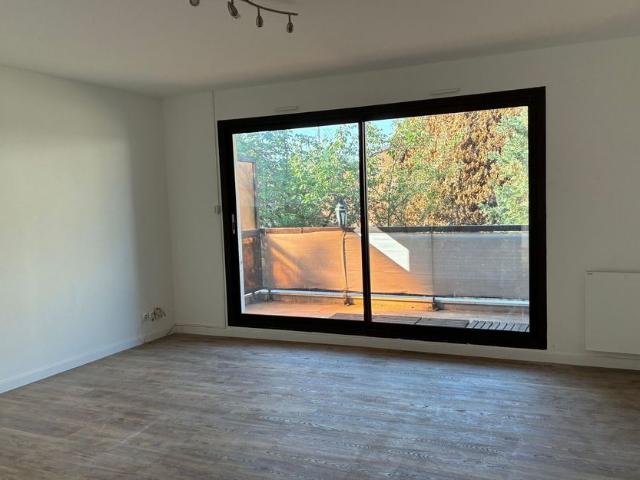 Appartement à louer 2 pièces • Livry Gargan