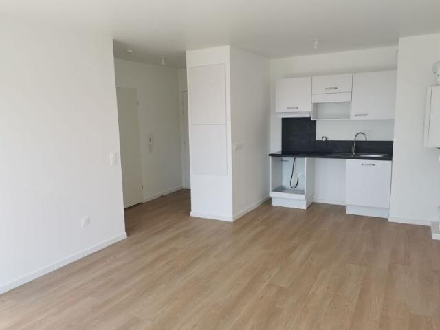 Appartement à louer 2 pièces • Pont l'Évêque