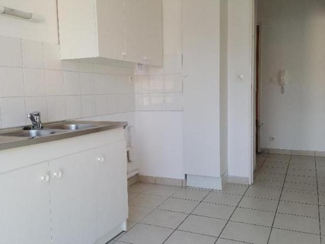 Appartement à louer, 2 pièces ST BARTHELEMY D'ANJOU 49124