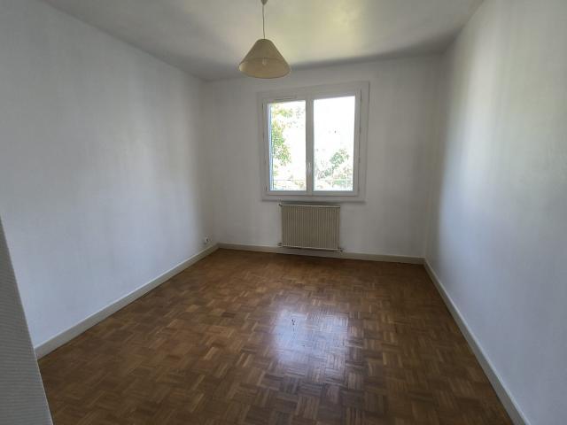 Appartement à louer, 2 pièces Saint Martin d'Hères 38400