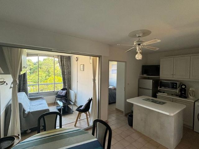 Appartement à louer 2 pièces • Sanary sur Mer
