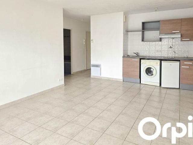 Appartement à louer 2 pièces • Tonnay Charente
