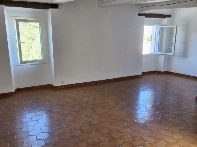Appartement à louer, 2 pièces Valderoure 06750