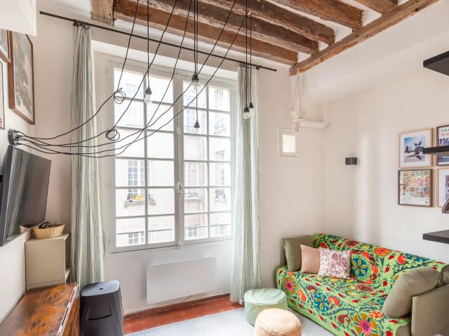 Appartement à louer 2 pièces 27,17 m² | Paris 75003 RUE CHAPON / ARTS ET MÉTIERS | 1 500 € | Junot
