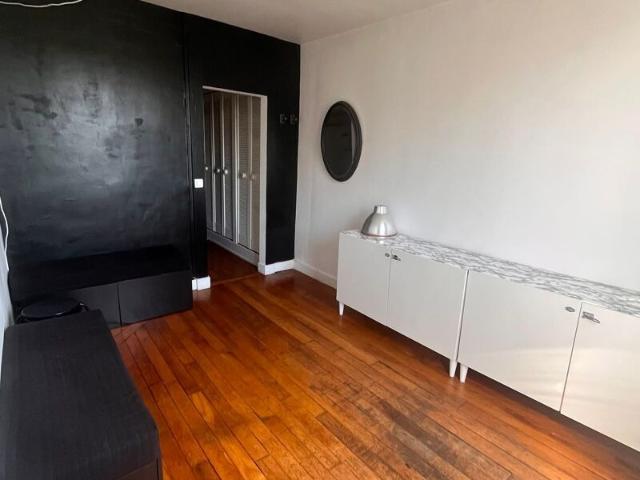 Appartement à louer 2 pièces • 34 m2 Paris 10