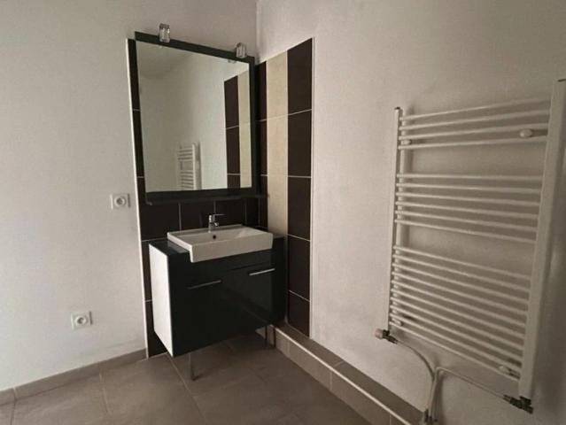Appartement à louer 2 pièces 44.32m²