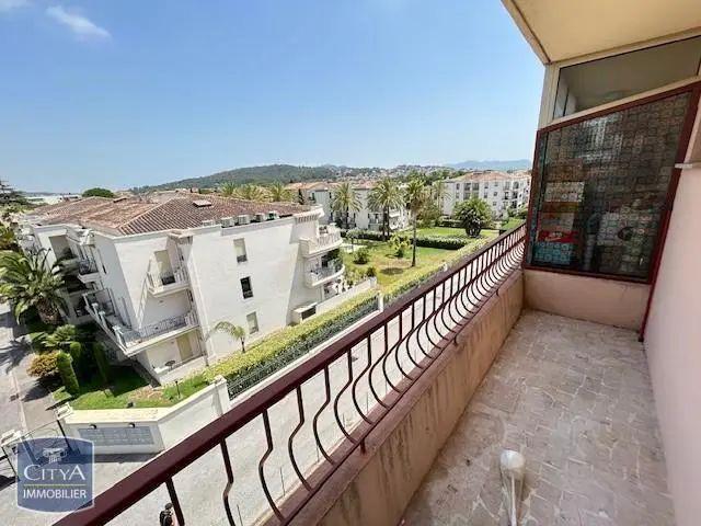Appartement à louer 2 pièces 44m²