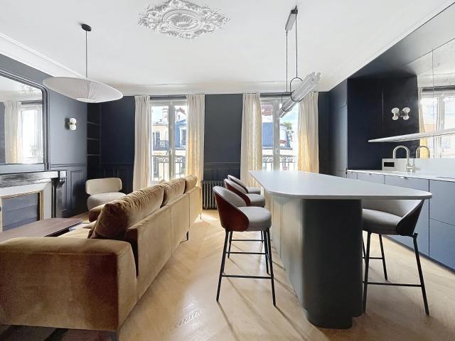 Appartement à louer 2 pièces 45,89 m² | Paris 75018 RUE RAMEY / CAULAINCOURT | 2 190 € | Junot