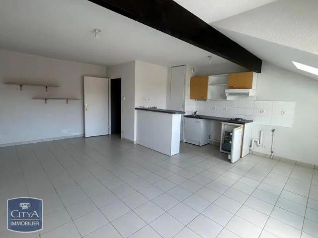 Appartement à louer 2 pièces 46.59m²