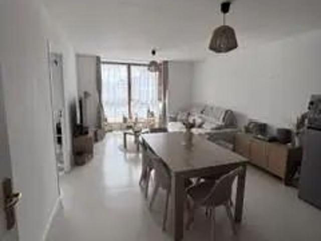 Appartement à louer 2 pièces 46.8m²
