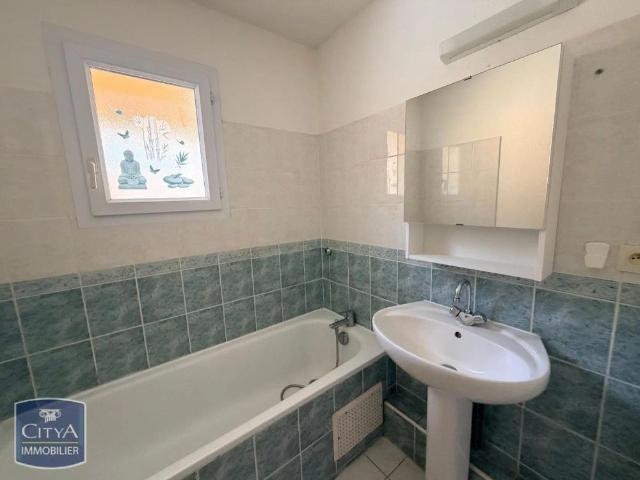 Appartement à louer 2 pièces 46.9m²
