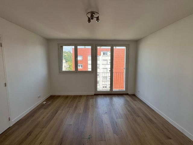 Appartement à louer 2 pièces 47 m