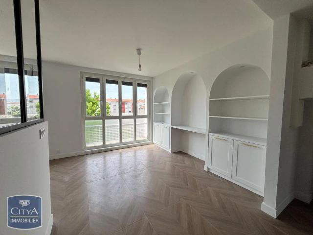 Appartement à louer 2 pièces 47.1m²
