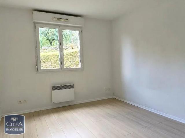 Appartement à louer 2 pièces 48.02m²