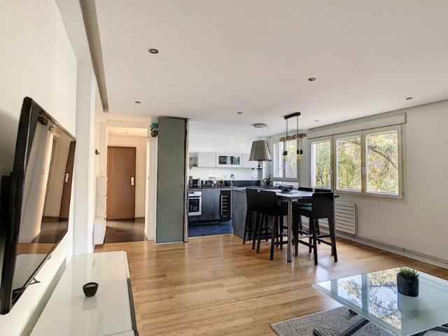 Appartement à louer 2 pièces • 49 m2 Saint Maur des Fossés