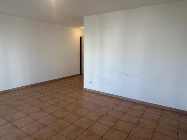 Appartement à louer 2 pièces • 49 m 2 Nîmes