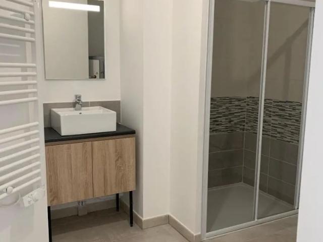 Appartement à louer 2 pièces 40.65m²