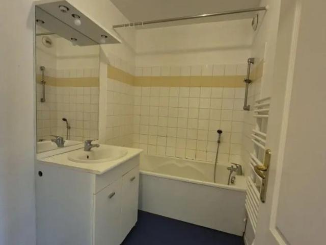 Appartement à louer 2 pièces 41.79m²