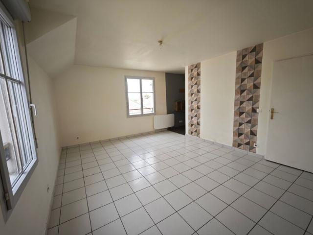Appartement à louer 2 pièces • 42,69 m2 Épône