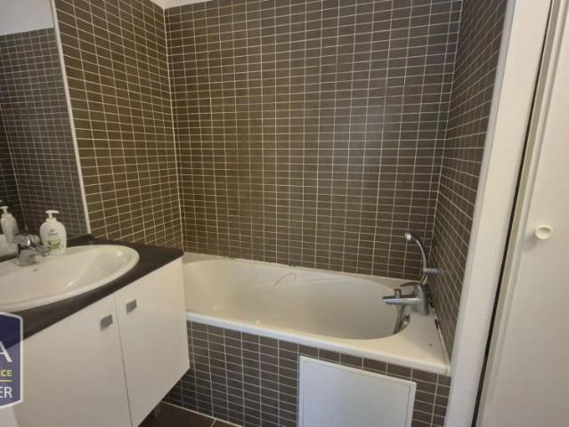 Appartement à louer 2 pièces 42.86m²