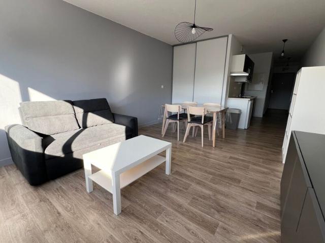 Appartement à louer 2 pièces • 43,43 m 2 Rochefort