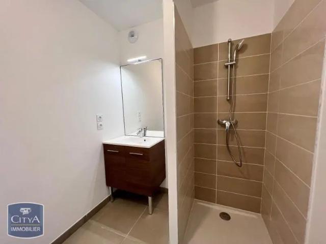 Appartement à louer 2 pièces 43.85m²