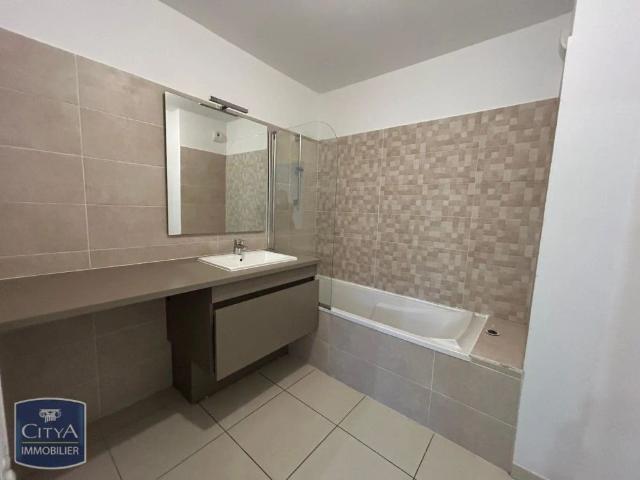 Appartement à louer 2 pièces 43.9m²