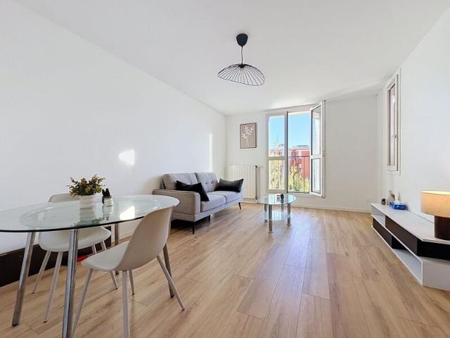Appartement à louer 2 pièces • 54,09 m 2 Guyancourt