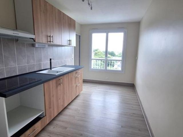 Appartement à louer 2 pièces 54,10 m2 CHATEAUROUX 36