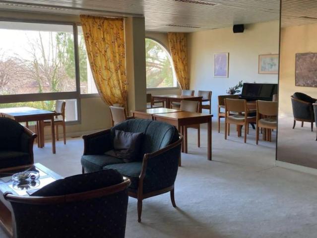 Appartement à louer 2 pièces 54.77m²