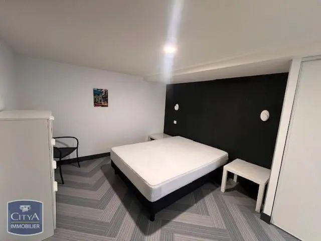 Appartement à louer 2 pièces 54.7m²