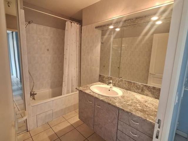 Appartement à louer 2 pièces 55,07 m2 CHATEAUROUX 36