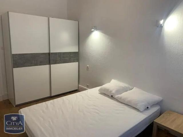 Appartement à louer 2 pièces 56.05m²