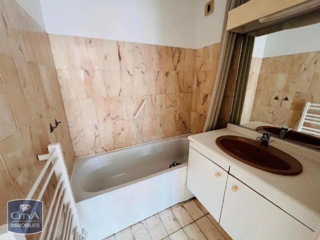 Appartement à louer 2 pièces 56.34m²