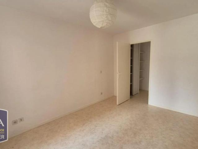 Appartement à louer 2 pièces 56.39m²
