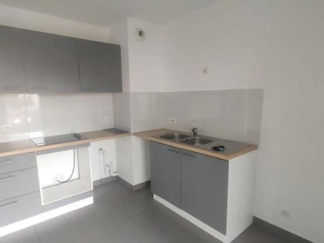 Appartement à louer 2 pièces 56.66m²