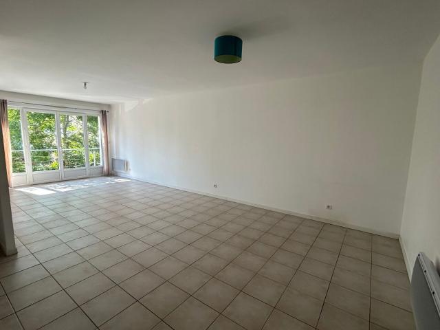 Appartement à louer 2 pièces 56,94 m