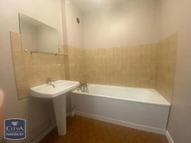 Appartement à louer 2 pièces 56.93m²