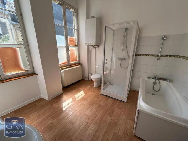 Appartement à louer 2 pièces 57.06m²