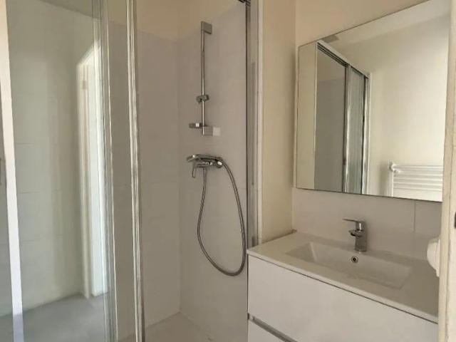 Appartement à louer 2 pièces 57.23m²