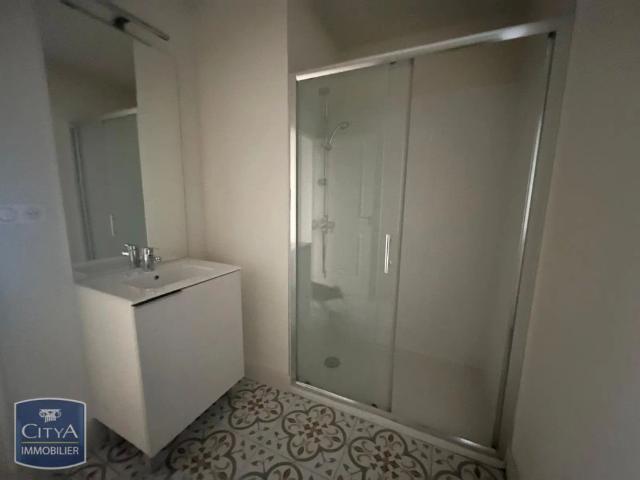 Appartement à louer 2 pièces 57.3m²