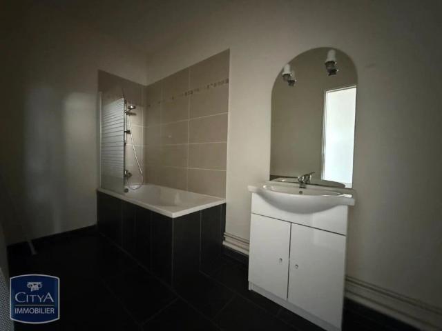 Appartement à louer 2 pièces 57.56m²