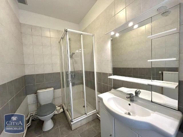 Appartement à louer 2 pièces 57.5m²