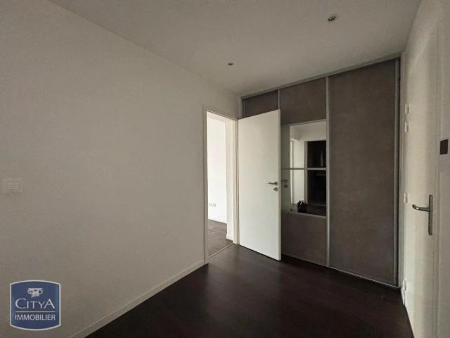 Appartement à louer 2 pièces 57.79m²