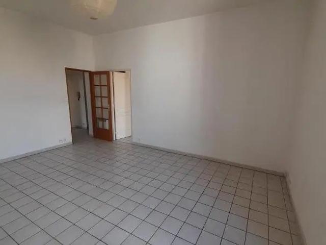Appartement à louer 2 pièces 58.36m²