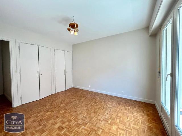 Appartement à louer 2 pièces 58.6m²