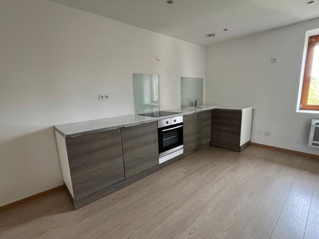 Appartement à louer 2 pièces • 50 m2 Charnay lès Mâcon